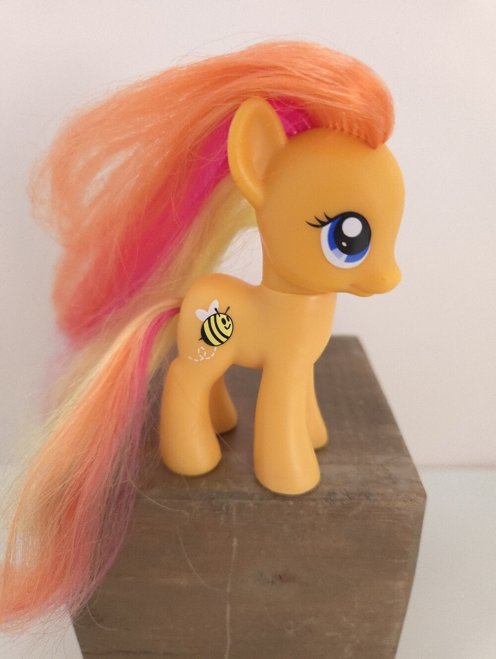 My Little Pony MLP G4 Honeybuzz Pony 2010